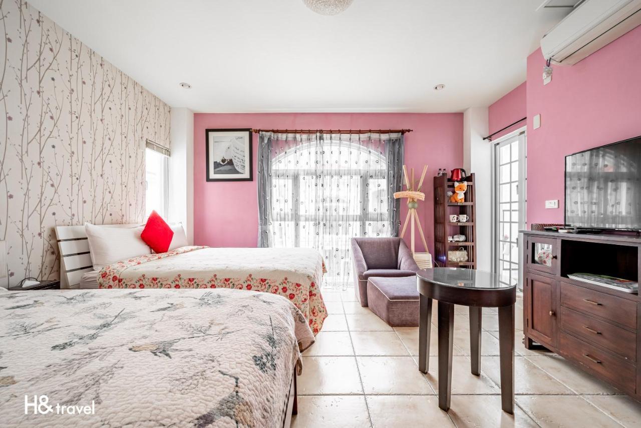 White Cotton Candy Homestay Hualien City Exterior photo