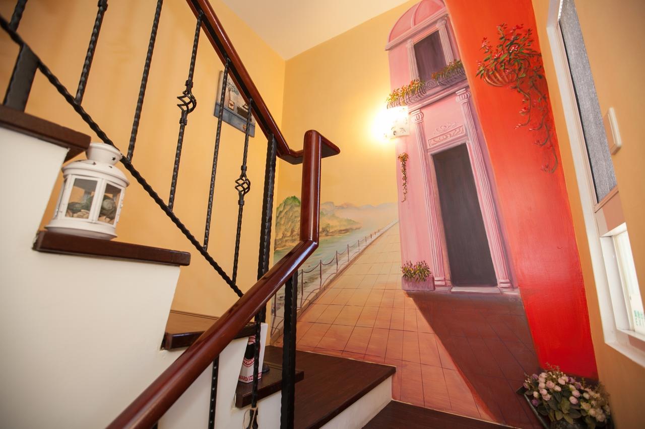 White Cotton Candy Homestay Hualien City Exterior photo